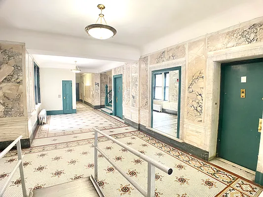 Rented by Bohemia Realty Group | media 16