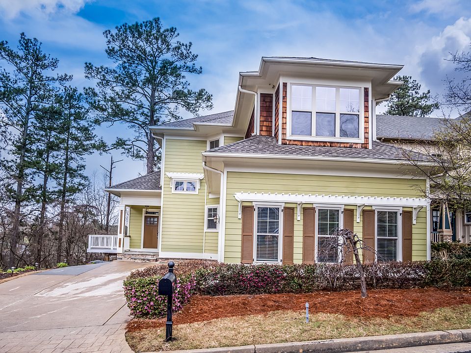 1st image of 2701 Prado Ln