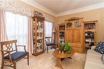 4th image of 132 Overholt Dr