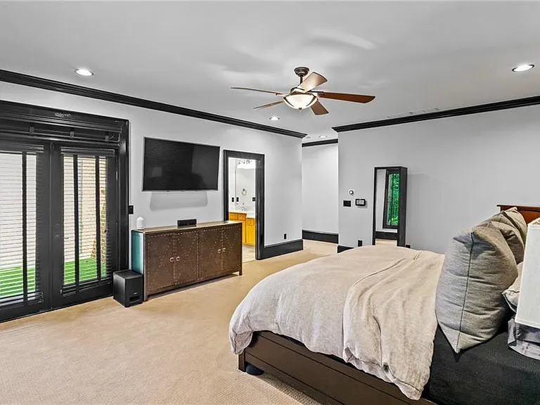 5512 Glenridge Dr #K — Photo 39