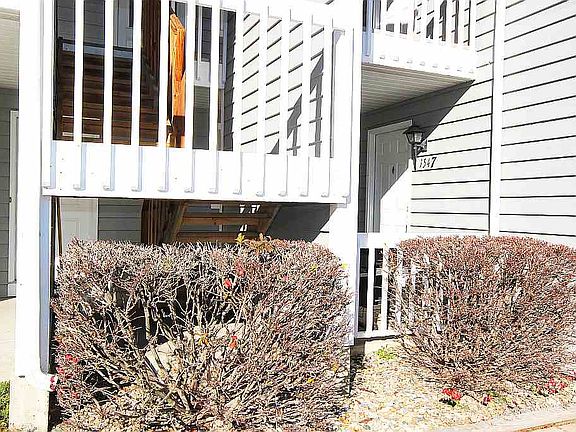 4th image of 1547 N Oakhill Dr #A2