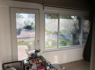330 Donovan St, South Lyon, MI 48178