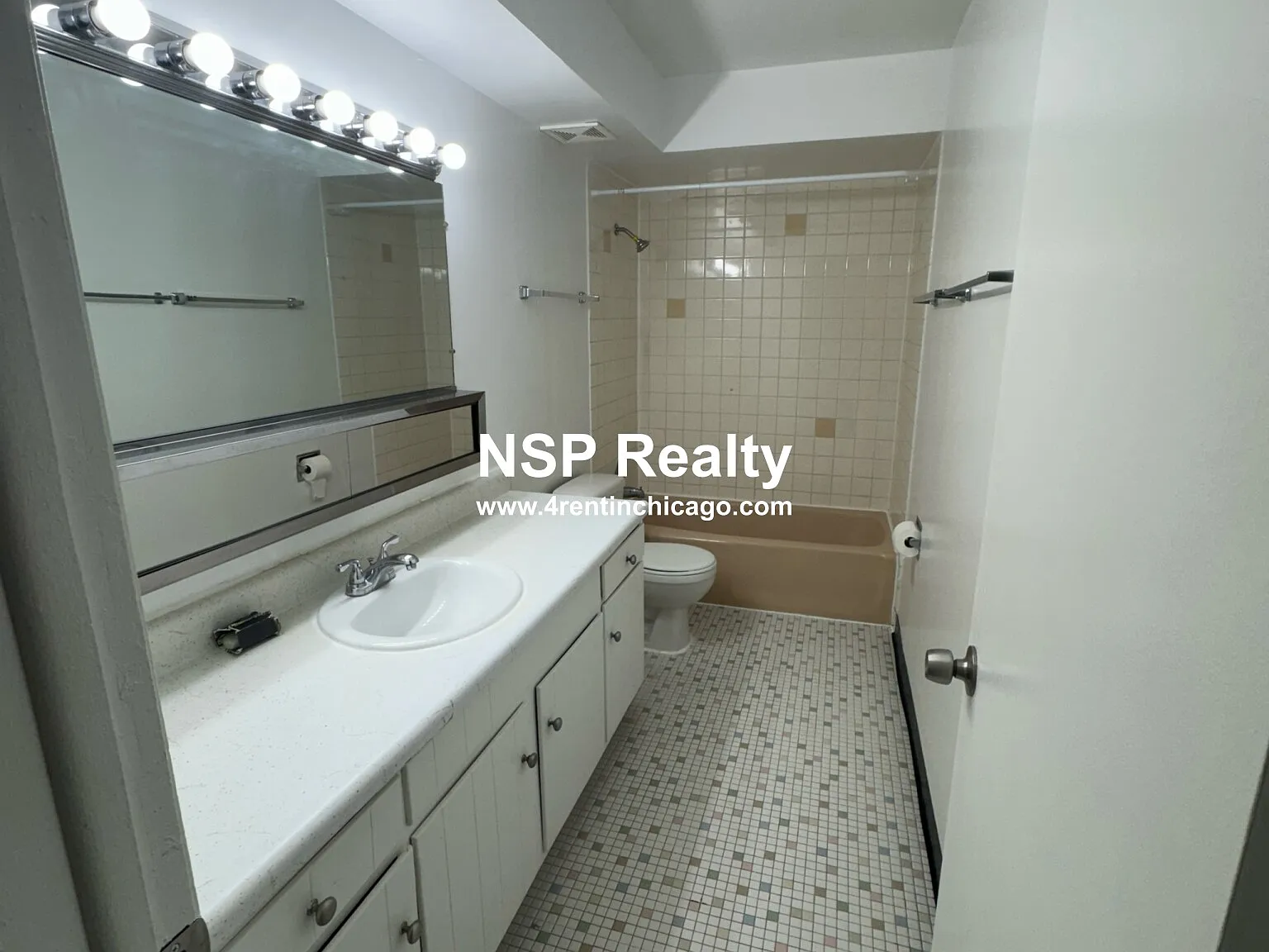 1 bed, 1.0 bath, 900 sqft, $1,550 — Photo 2
