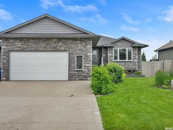 25 Emerald Hill DRIVE, White City, SK S4L 0B4