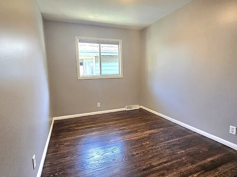 5934 Washburn Ave S — Photo 8