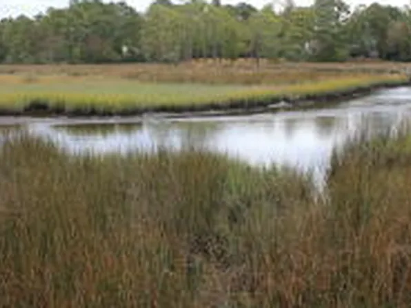 407 Salt Creek Rd, Swansboro, NC 28584