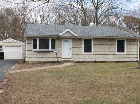 209 Norma Ave, West Islip, NY 11795
