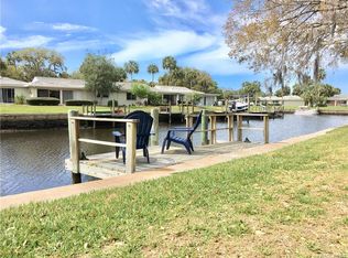 11269 W Bayshore Dr, Crystal River, FL 34429