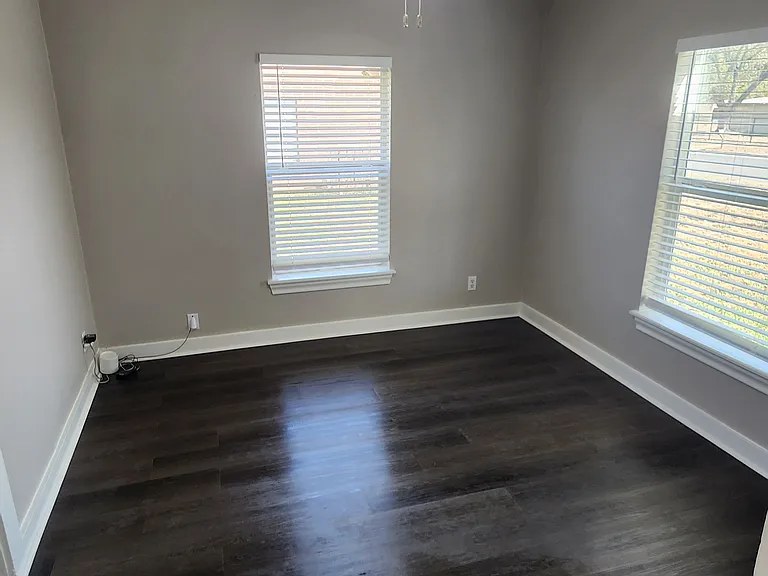 733 Commerce St — Photo 11