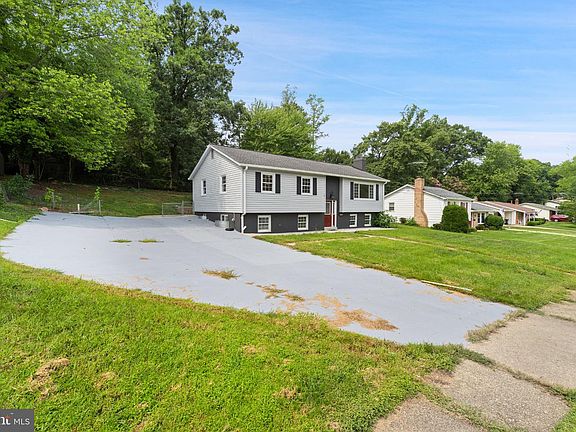 5th image of 6212 Thornwood Dr