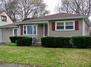 31 Sandra Ln, Rochester, NY 14621