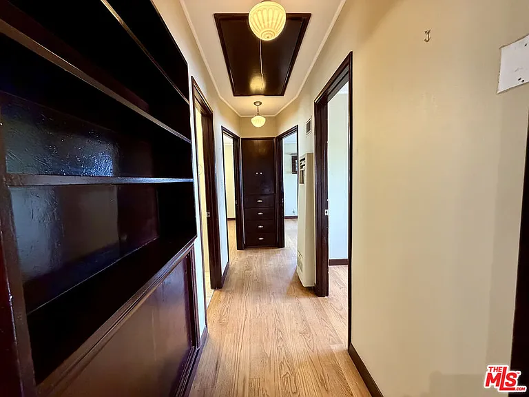 6871 Pacific View Dr — Photo 15