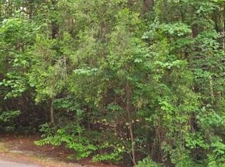 662 Wren Ln, Vass, NC 28394