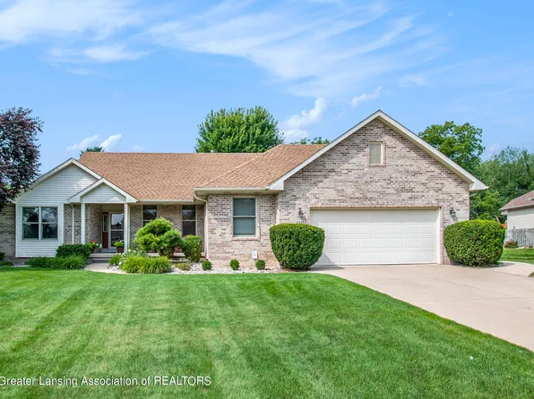 13240 Primrose Ln, Dewitt, MI 48820