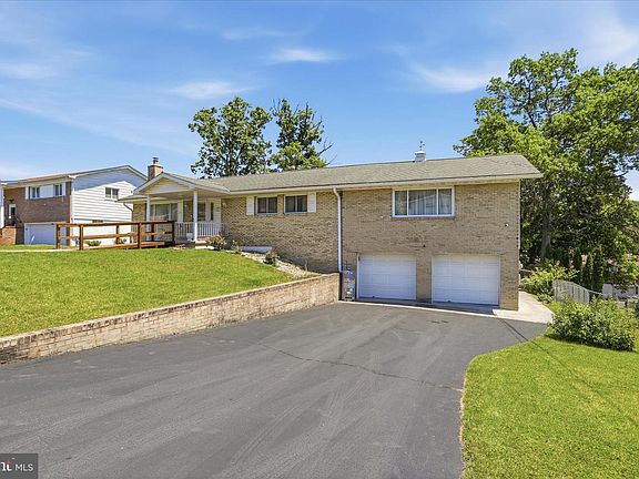 3rd image of 15604 Harvest Dr SW