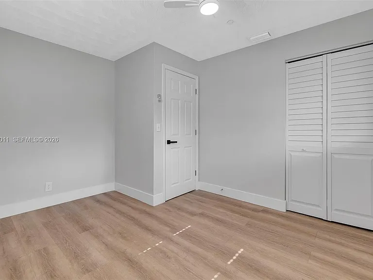 700 NW 18th St #1-2 — Photo 16
