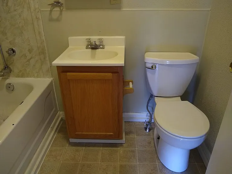 107 N Dunn St #111 — Photo 6