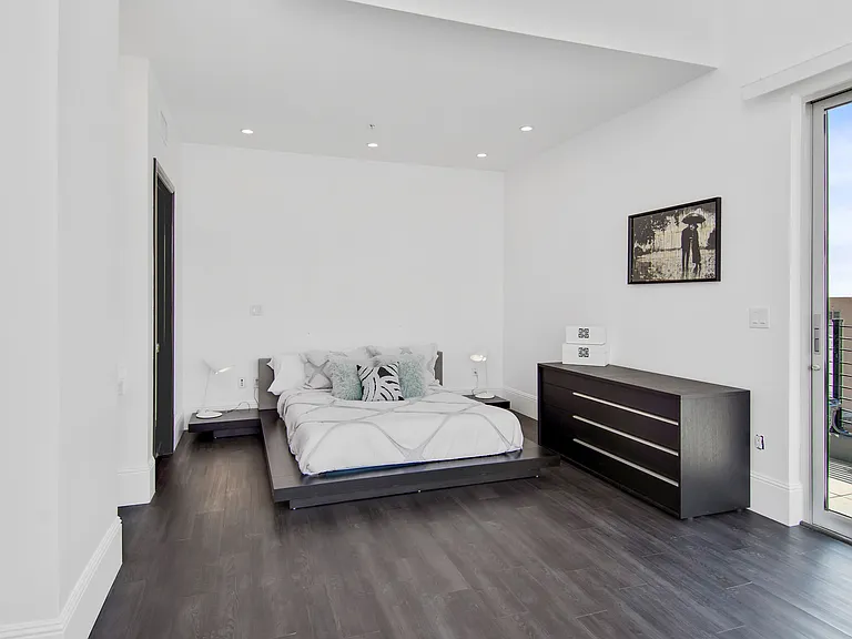 National City Tower Lofts — Photo 9