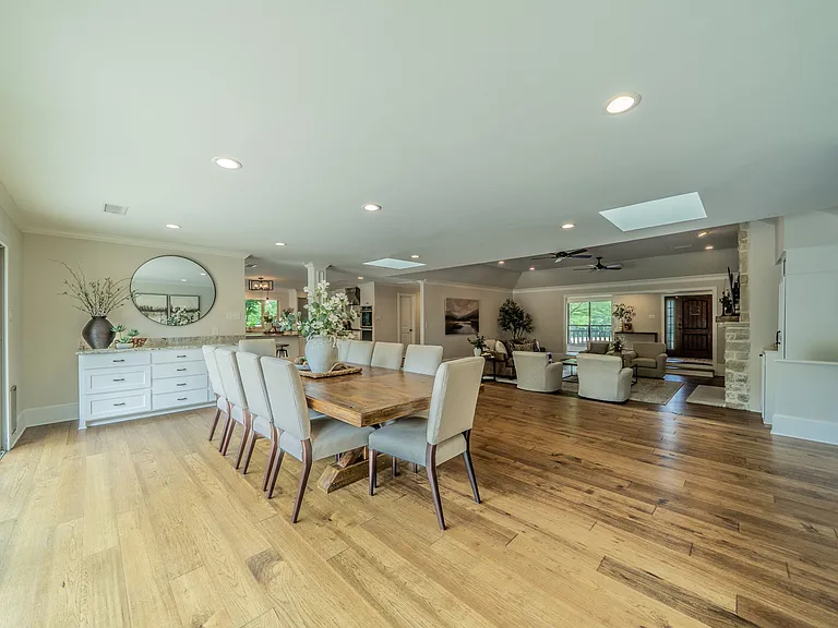 Grand Formal Dining for 10 with Poolside Access & Rustic Accents