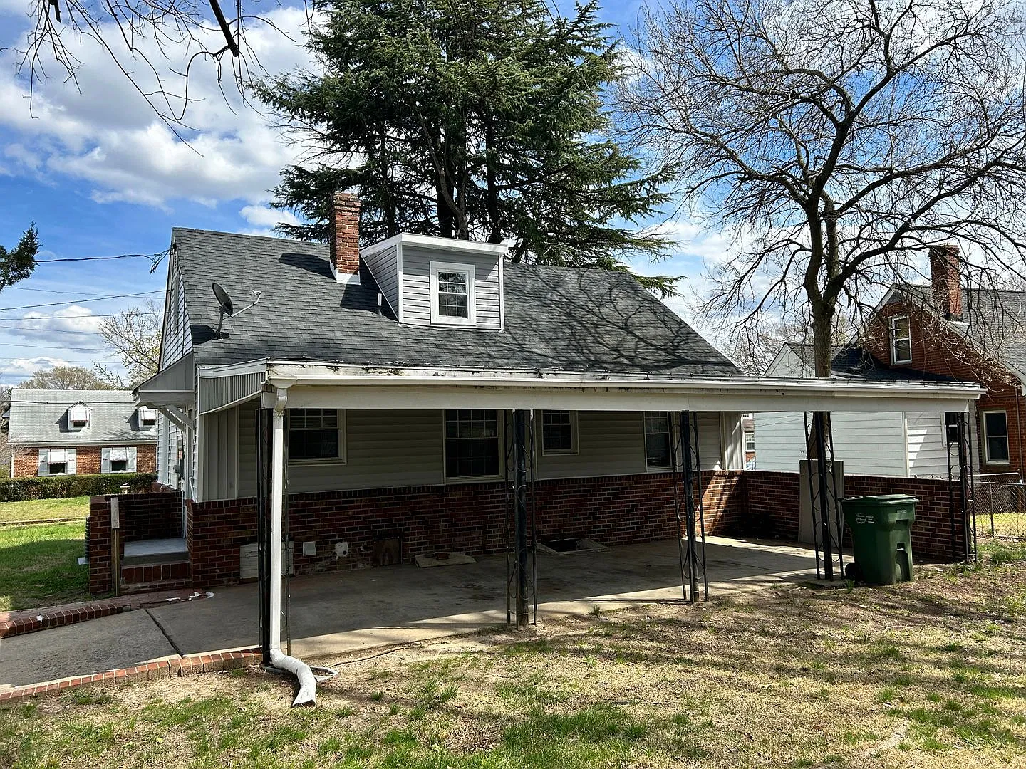4 bed, 2.0 bath, 1254 sqft, $1,999 — Photo 4