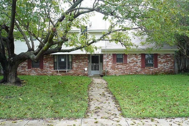 1st image of 1110 Bobbie Ln
