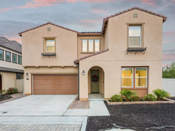 673 Grant Ct, Vista, CA 92083