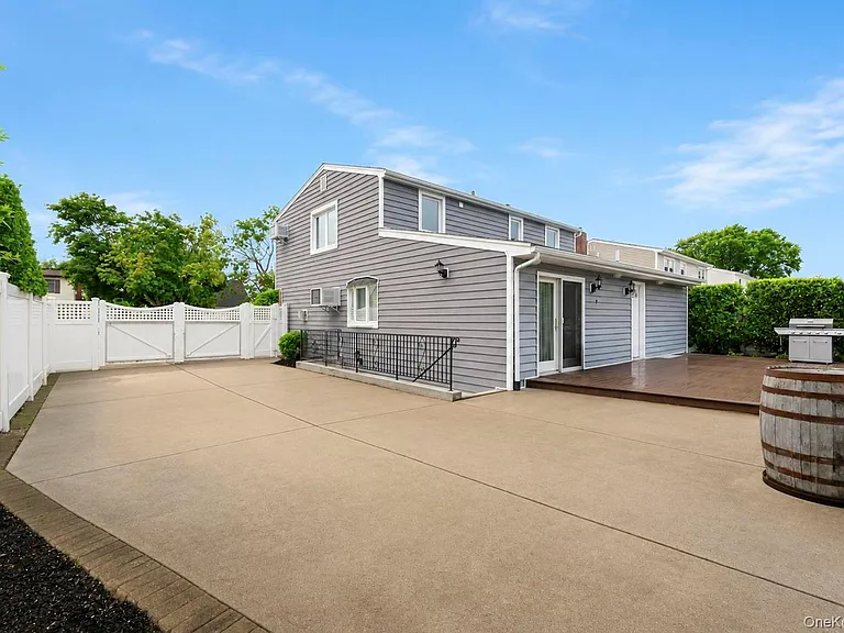 84 Twinlawns Ave — Photo 34