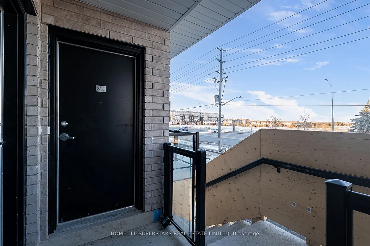 Building Photo - 1695 Dersan St #313
