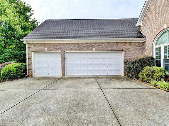 4th image of 3545 Stoneleigh Run Dr