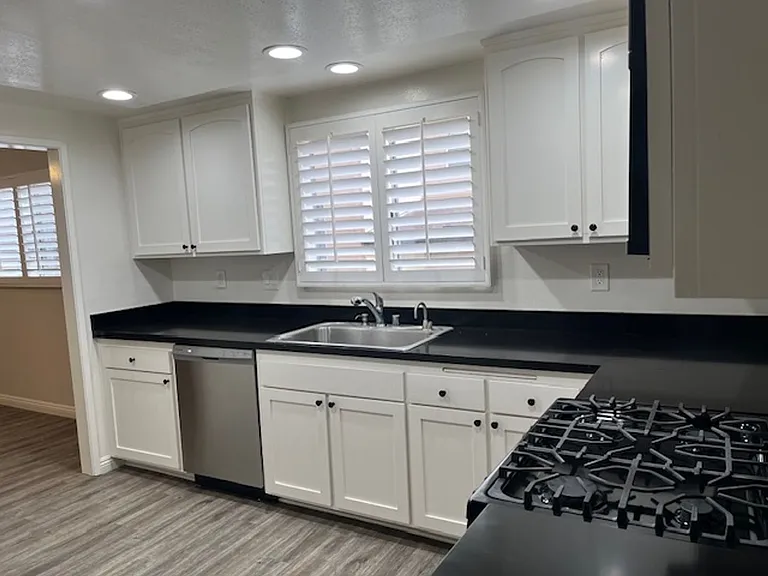 7700 Topanga Canyon Blvd — Photo 11