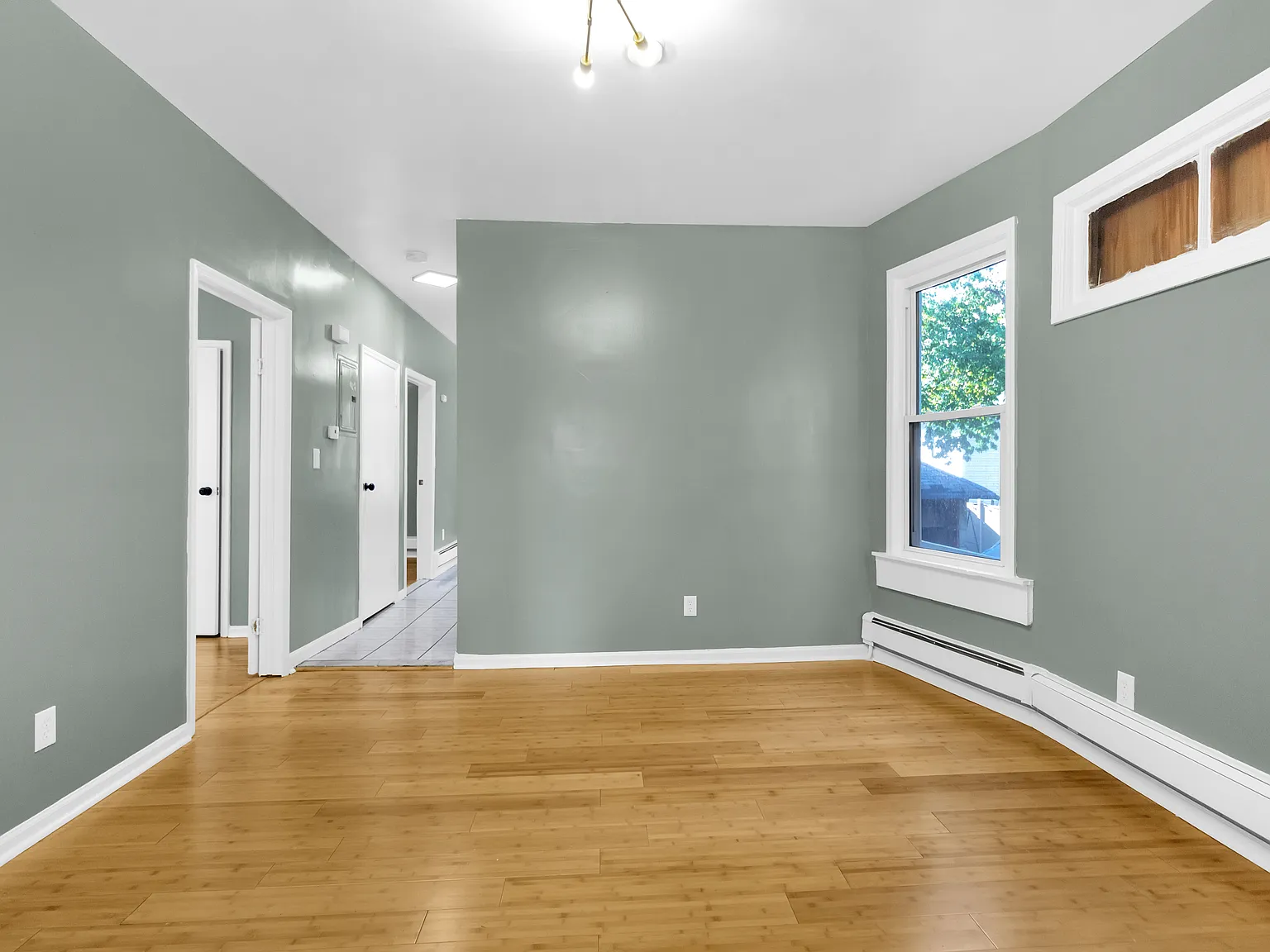3 bed, $2,100 — Photo 3