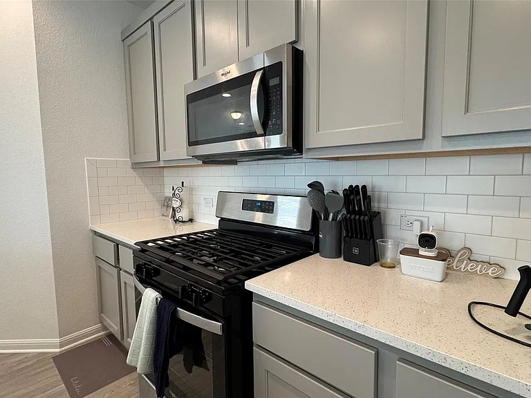 6915 Tiznow Ln — Photo 10
