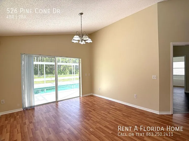 526 Pine Cone Dr — Photo 7