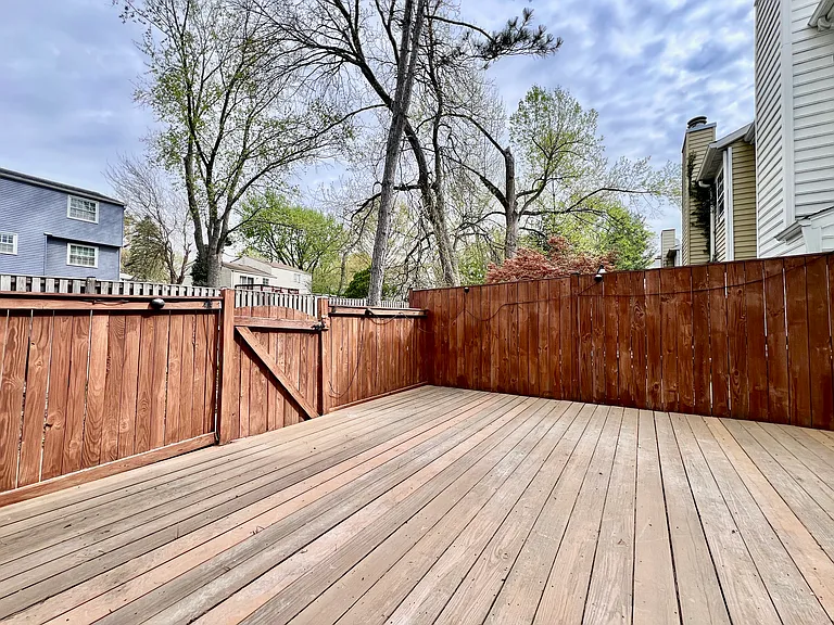 9832 Oakdale Woods Ct — Photo 18