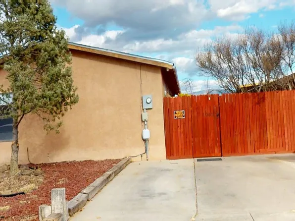 1001 Camino Vista Aurora, Santa Fe, NM 87507