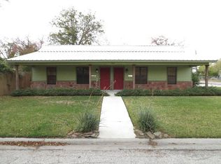 1709 N Moody St, Victoria, TX 77901