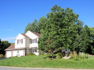 4673 Stonecliffe Dr, Eagan, MN 55122