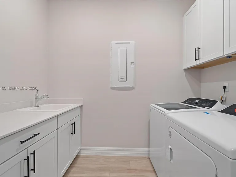 4546 Cumberland Ter — Photo 23