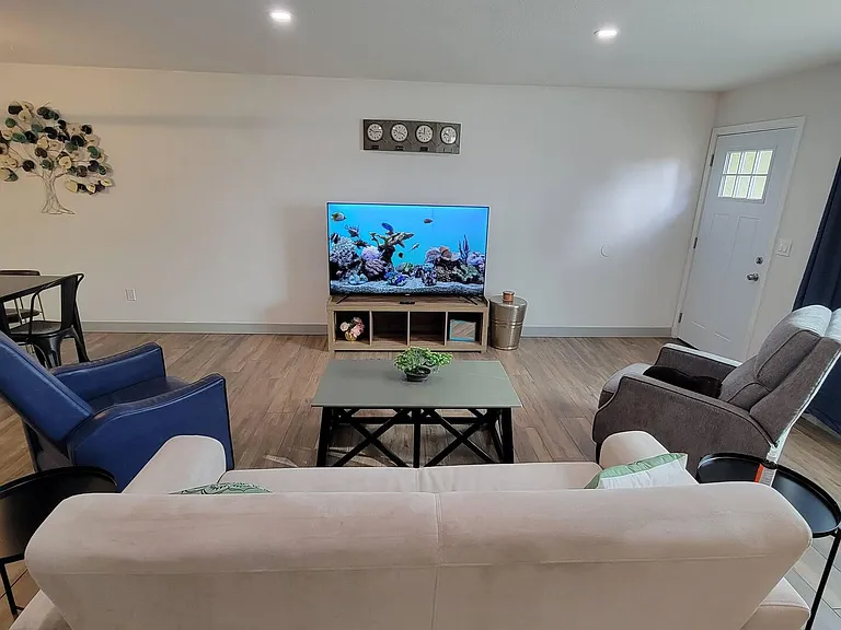 8101 N 33rd Dr #2 — Photo 3