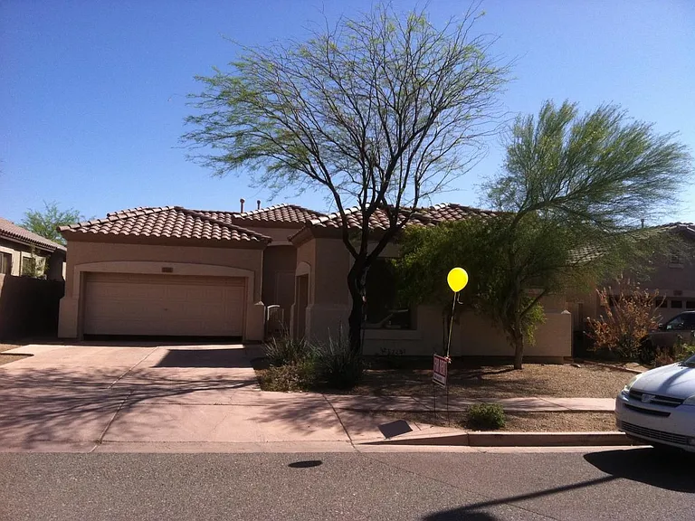 3105 W Eagle Claw Dr — Photo 2