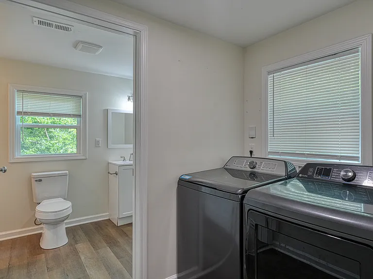 831 John B White Sr Blvd #C — Photo 18
