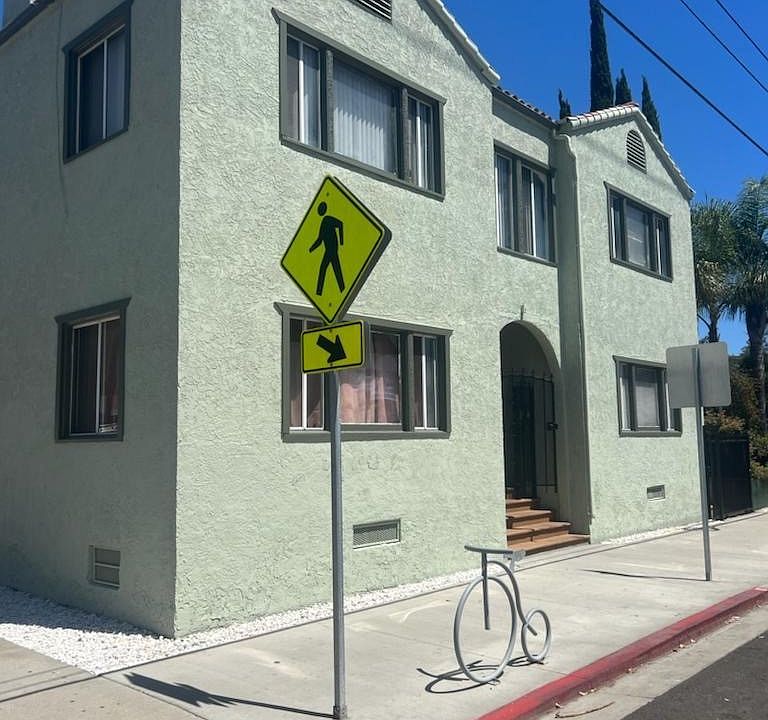 Building Photo 4
