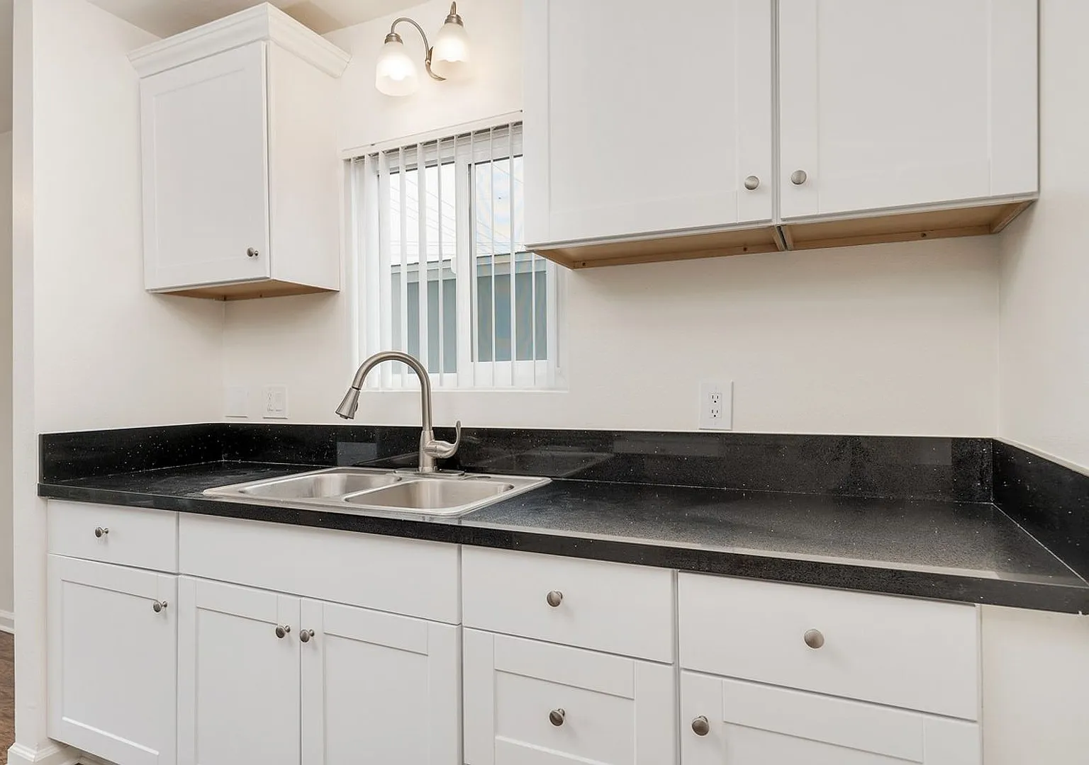 Canyon Drive Apartment Homes — Photo 3