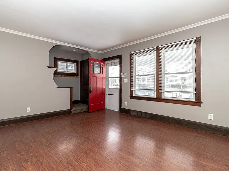 2045 Mansfield Rd — Photo 4