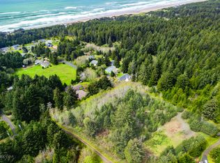 670 NE Evergreen Ln, Yachats, OR 97498