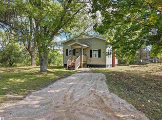 8901 E 14th Rd, Manton, MI 49663