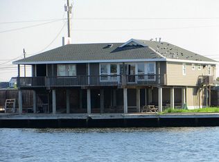 1917 61st St, Galveston, TX 77551