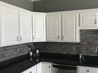 2152 Maplewood Dr, Onalaska, WI 54650