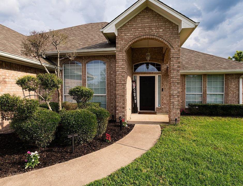 1st image of 1818 Waterton Cir