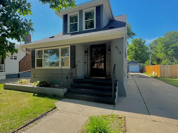 613 E 3rd Ave, Mitchell, SD 57301
